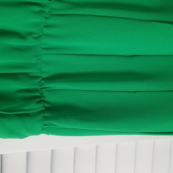 Green Pleated Chiffon Dress Size 16 - Picture 7 of 11